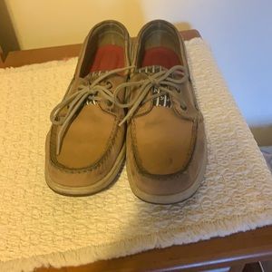 Tan sperry’s ....need some cleaning